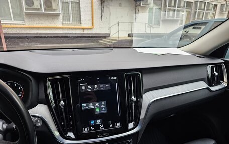 Volvo V60 Cross Country II, 2021 год, 4 350 000 рублей, 6 фотография