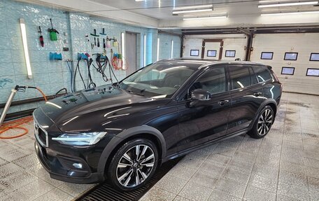 Volvo V60 Cross Country II, 2021 год, 4 350 000 рублей, 11 фотография