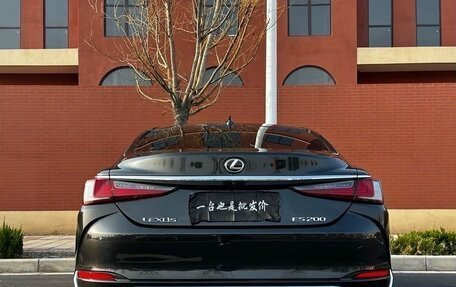 Lexus ES VII, 2022 год, 3 250 000 рублей, 12 фотография