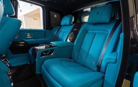 Rolls-Royce Cullinan, 2025 год, 86 000 000 рублей, 25 фотография