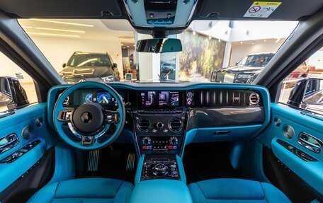 Rolls-Royce Cullinan, 2025 год, 86 000 000 рублей, 26 фотография