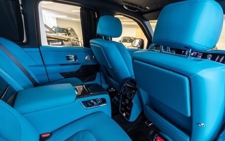 Rolls-Royce Cullinan, 2025 год, 86 000 000 рублей, 29 фотография