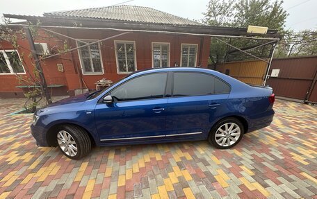 Volkswagen Jetta VI, 2018 год, 1 770 000 рублей, 2 фотография