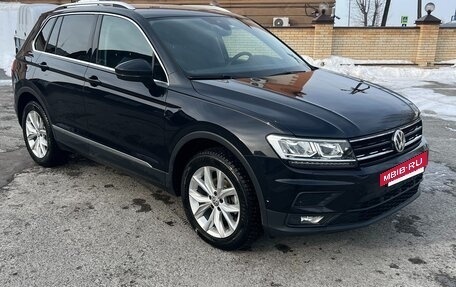 Volkswagen Tiguan II, 2020 год, 2 840 000 рублей, 3 фотография