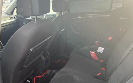 Volkswagen Tiguan II, 2020 год, 2 840 000 рублей, 6 фотография