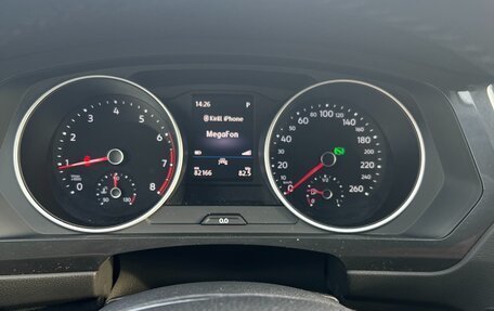 Volkswagen Tiguan II, 2020 год, 2 840 000 рублей, 10 фотография