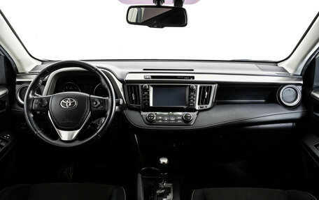 Toyota RAV4, 2017 год, 2 699 000 рублей, 10 фотография