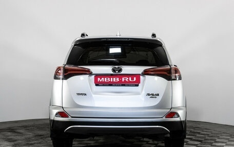 Toyota RAV4, 2017 год, 2 699 000 рублей, 6 фотография