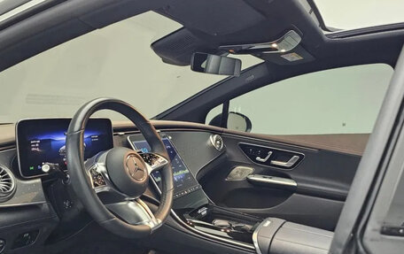 Mercedes-Benz EQE, 2022 год, 3 962 084 рублей, 7 фотография