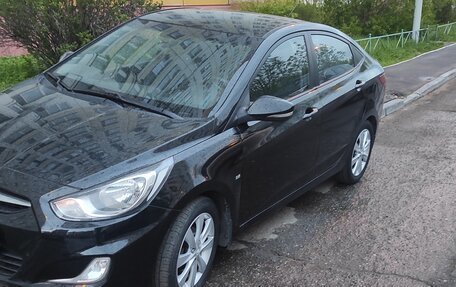 Hyundai Solaris II рестайлинг, 2011 год, 750 000 рублей, 2 фотография