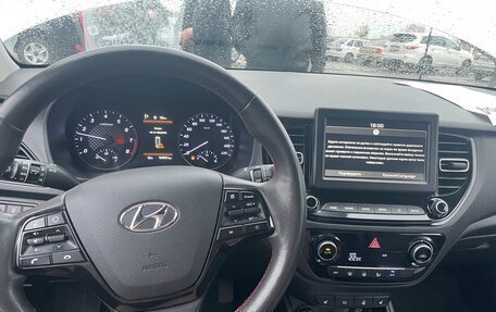 Hyundai Solaris II рестайлинг, 2020 год, 1 850 000 рублей, 8 фотография