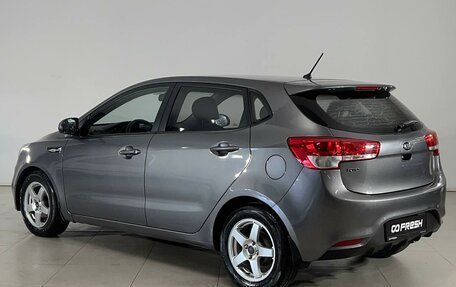KIA Rio III рестайлинг, 2016 год, 800 000 рублей, 2 фотография
