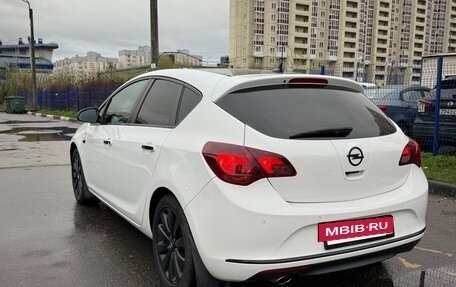 Opel Astra J, 2013 год, 950 000 рублей, 6 фотография