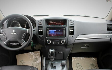 Mitsubishi Pajero IV, 2013 год, 2 232 000 рублей, 16 фотография