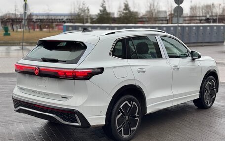 Volkswagen Tiguan, 2025 год, 4 400 000 рублей, 6 фотография