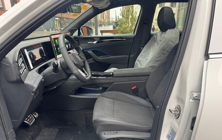Volkswagen Tiguan, 2025 год, 4 400 000 рублей, 9 фотография