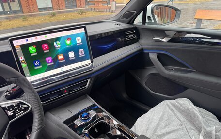 Volkswagen Tiguan, 2025 год, 4 400 000 рублей, 14 фотография