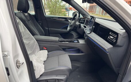 Volkswagen Tiguan, 2025 год, 4 400 000 рублей, 21 фотография