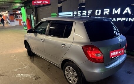 Skoda Fabia II, 2011 год, 695 000 рублей, 4 фотография