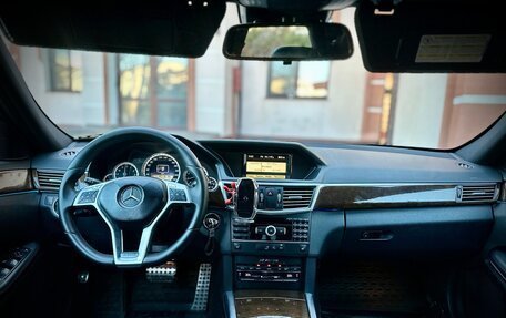 Mercedes-Benz E-Класс, 2012 год, 1 800 000 рублей, 6 фотография