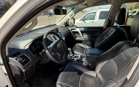 Toyota Land Cruiser Prado 150 рестайлинг 2, 2018 год, 5 100 000 рублей, 11 фотография