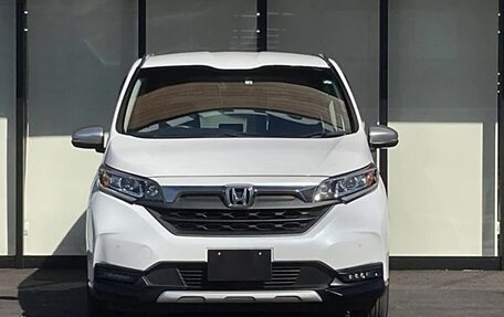 Honda Freed II, 2021 год, 1 330 000 рублей, 2 фотография