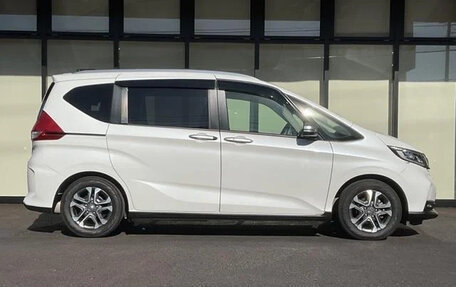 Honda Freed II, 2021 год, 1 330 000 рублей, 4 фотография