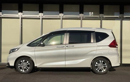 Honda Freed II, 2021 год, 1 330 000 рублей, 5 фотография