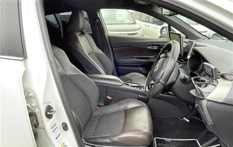 Toyota C-HR I рестайлинг, 2019 год, 1 310 000 рублей, 14 фотография