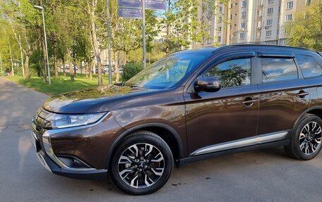 Mitsubishi Outlander III рестайлинг 3, 2022 год, 3 800 000 рублей, 34 фотография