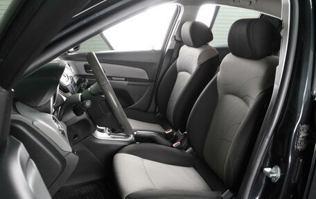 Chevrolet Cruze II, 2013 год, 829 000 рублей, 10 фотография