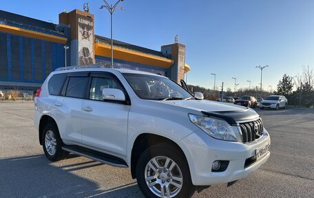 Toyota Land Cruiser Prado 150 рестайлинг 2, 2011 год, 3 400 000 рублей, 2 фотография