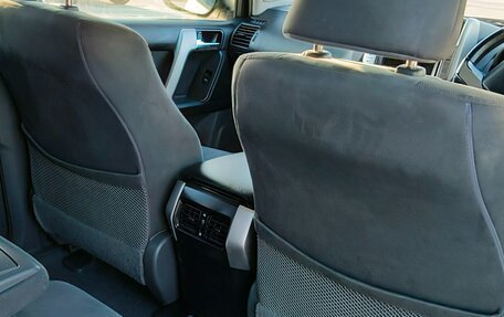Toyota Land Cruiser Prado 150 рестайлинг 2, 2011 год, 3 400 000 рублей, 11 фотография