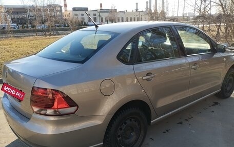 Volkswagen Polo VI (EU Market), 2015 год, 990 000 рублей, 4 фотография