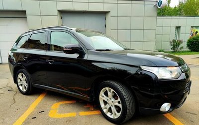 Mitsubishi Outlander III рестайлинг 3, 2013 год, 1 350 000 рублей, 1 фотография