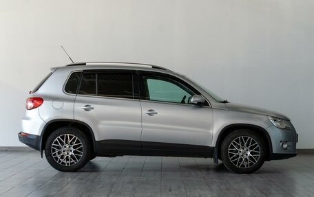 Volkswagen Tiguan I, 2010 год, 999 000 рублей, 5 фотография