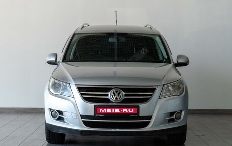 Volkswagen Tiguan I, 2010 год, 999 000 рублей, 3 фотография