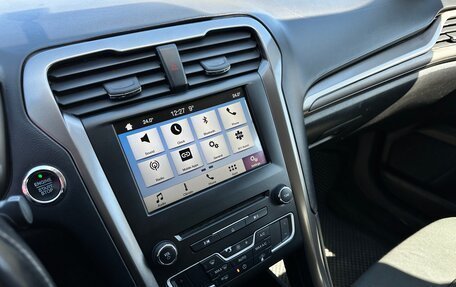 Ford Fusion (North America) II, 2017 год, 1 000 000 рублей, 13 фотография
