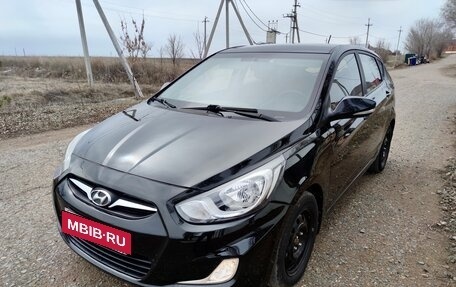 Hyundai Solaris II рестайлинг, 2012 год, 895 000 рублей, 3 фотография