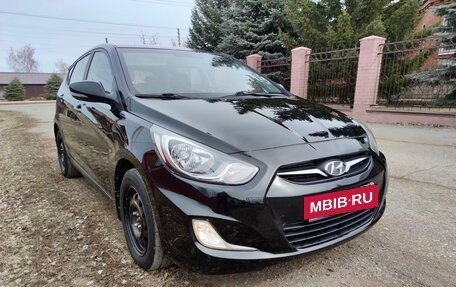 Hyundai Solaris II рестайлинг, 2012 год, 895 000 рублей, 11 фотография