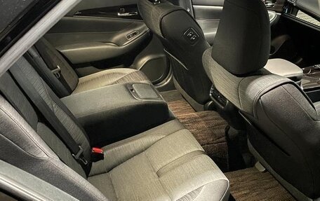 Toyota Crown, 2016 год, 1 950 000 рублей, 17 фотография