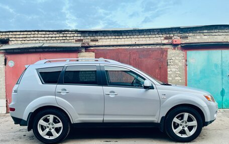 Mitsubishi Outlander III рестайлинг 3, 2007 год, 1 350 000 рублей, 3 фотография