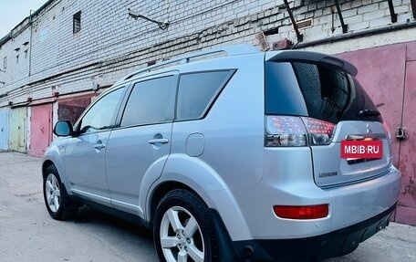Mitsubishi Outlander III рестайлинг 3, 2007 год, 1 350 000 рублей, 9 фотография