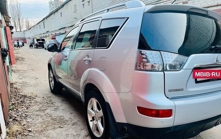 Mitsubishi Outlander III рестайлинг 3, 2007 год, 1 350 000 рублей, 6 фотография