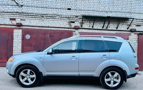 Mitsubishi Outlander III рестайлинг 3, 2007 год, 1 350 000 рублей, 8 фотография