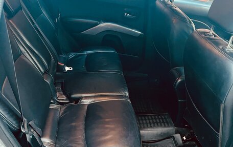 Mitsubishi Outlander III рестайлинг 3, 2007 год, 1 350 000 рублей, 16 фотография