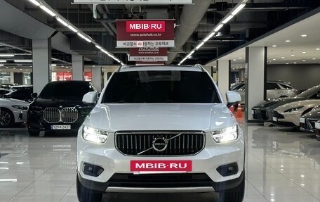 Volvo XC40 I, 2022 год, 3 049 123 рублей, 2 фотография