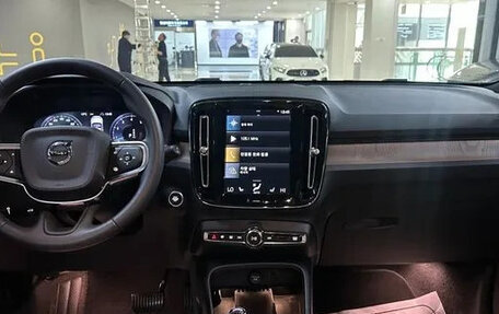 Volvo XC40 I, 2022 год, 3 049 123 рублей, 6 фотография