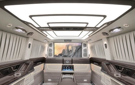 Mercedes-Benz V-Класс, 2024 год, 49 600 000 рублей, 2 фотография