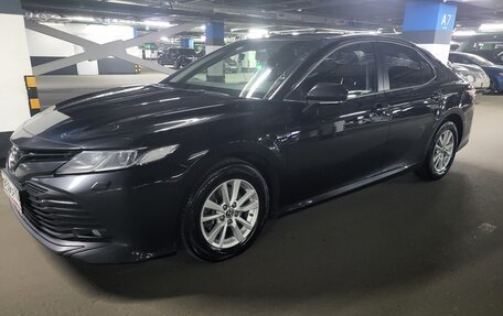 Toyota Camry, 2018 год, 2 190 000 рублей, 6 фотография